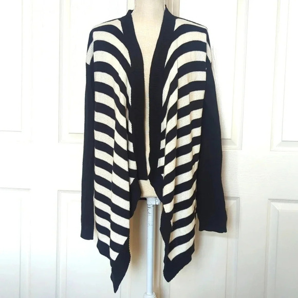 BB Dakota Lois Cardigan Sweater - Picture 3 of 6